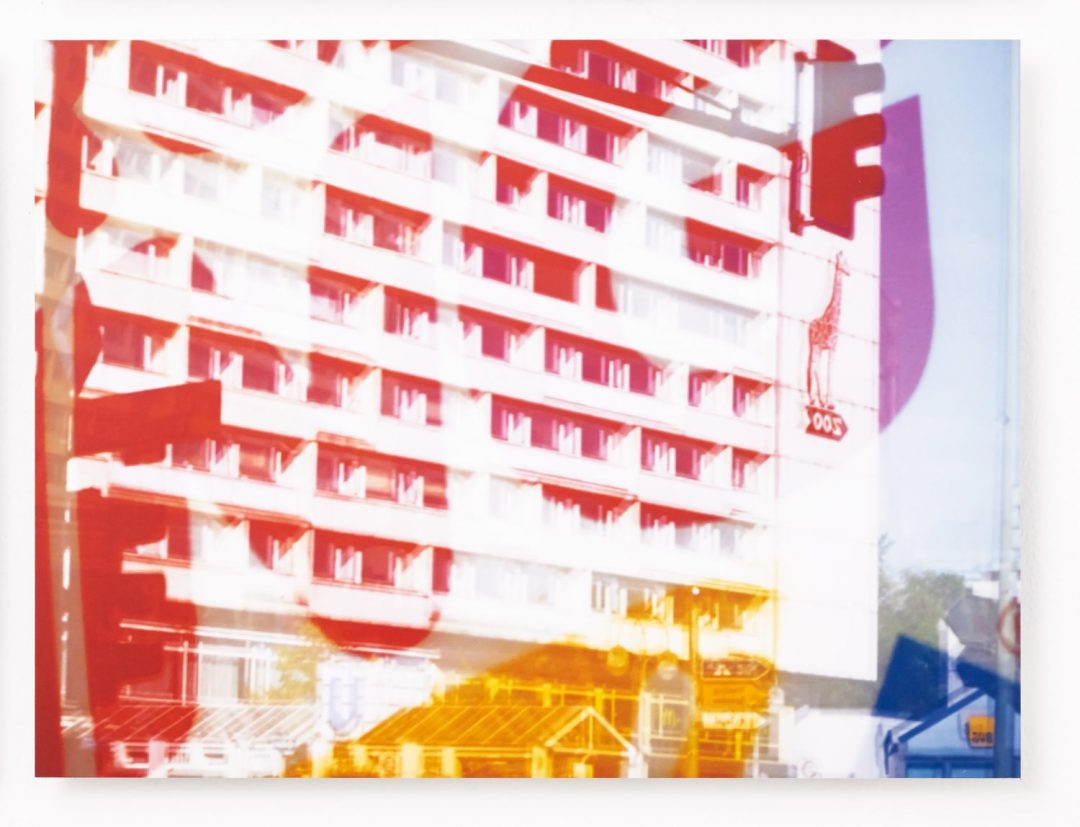 Hugo Stuber_Spiegelbilder am Bahnhof Zoo_2025 Nr. 9